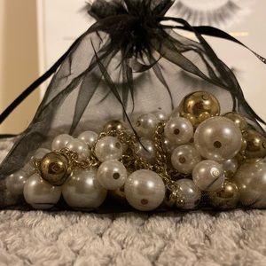 Express beaded choker